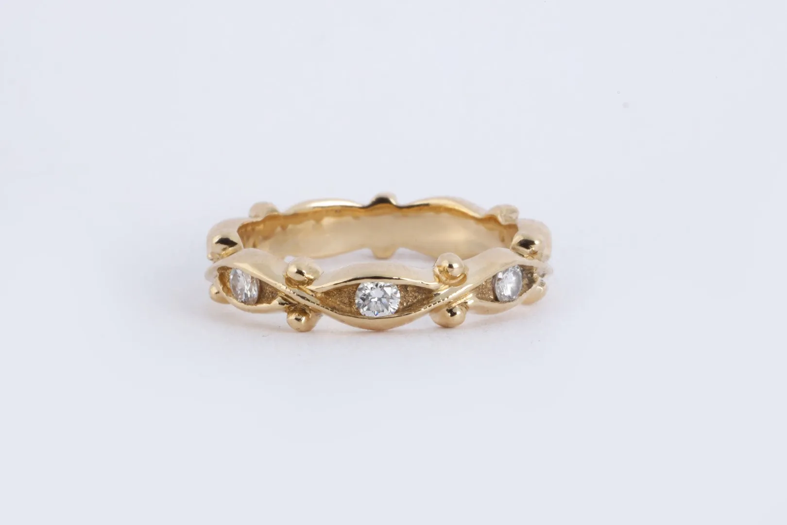 14k Yellow Gold 0.15tcw Diamond Band Ring SIze 4.5 (3.11g.)