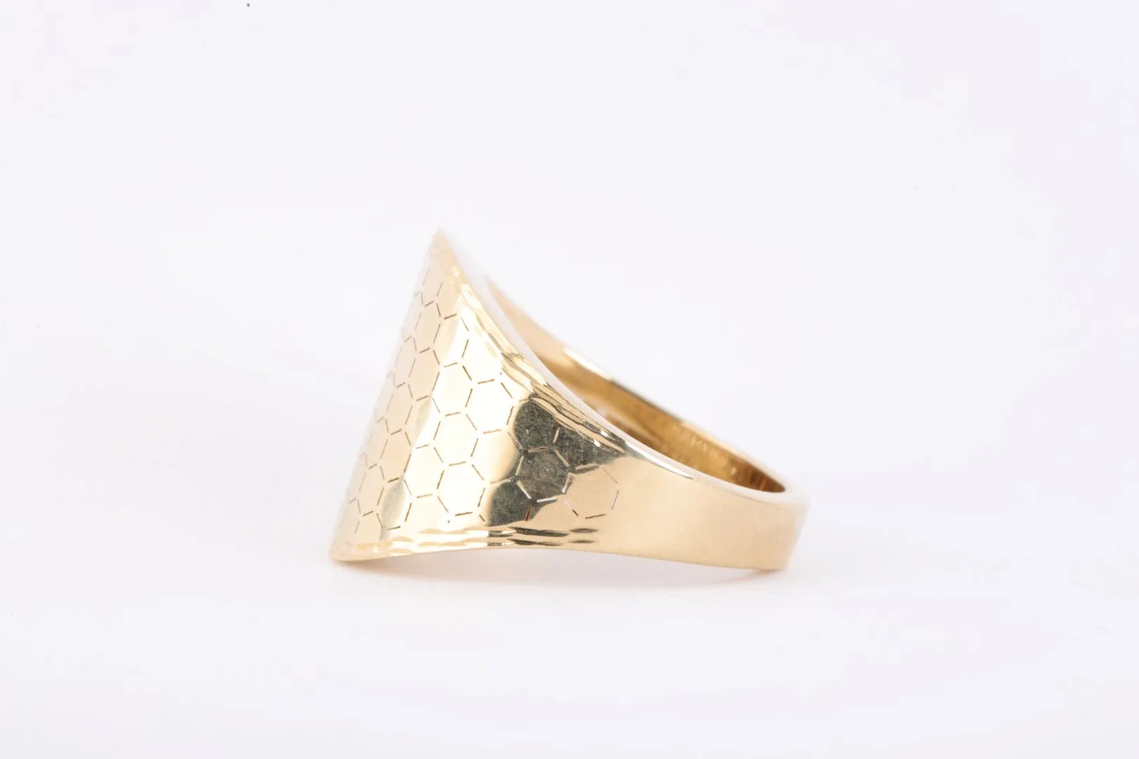 14k Yellow Gold Hexagonal Design Ring Size 6 (2.00g.)