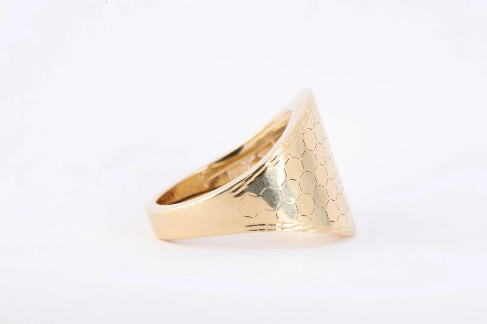 14k Yellow Gold Hexagonal Design Ring Size 6 (2.00g.)