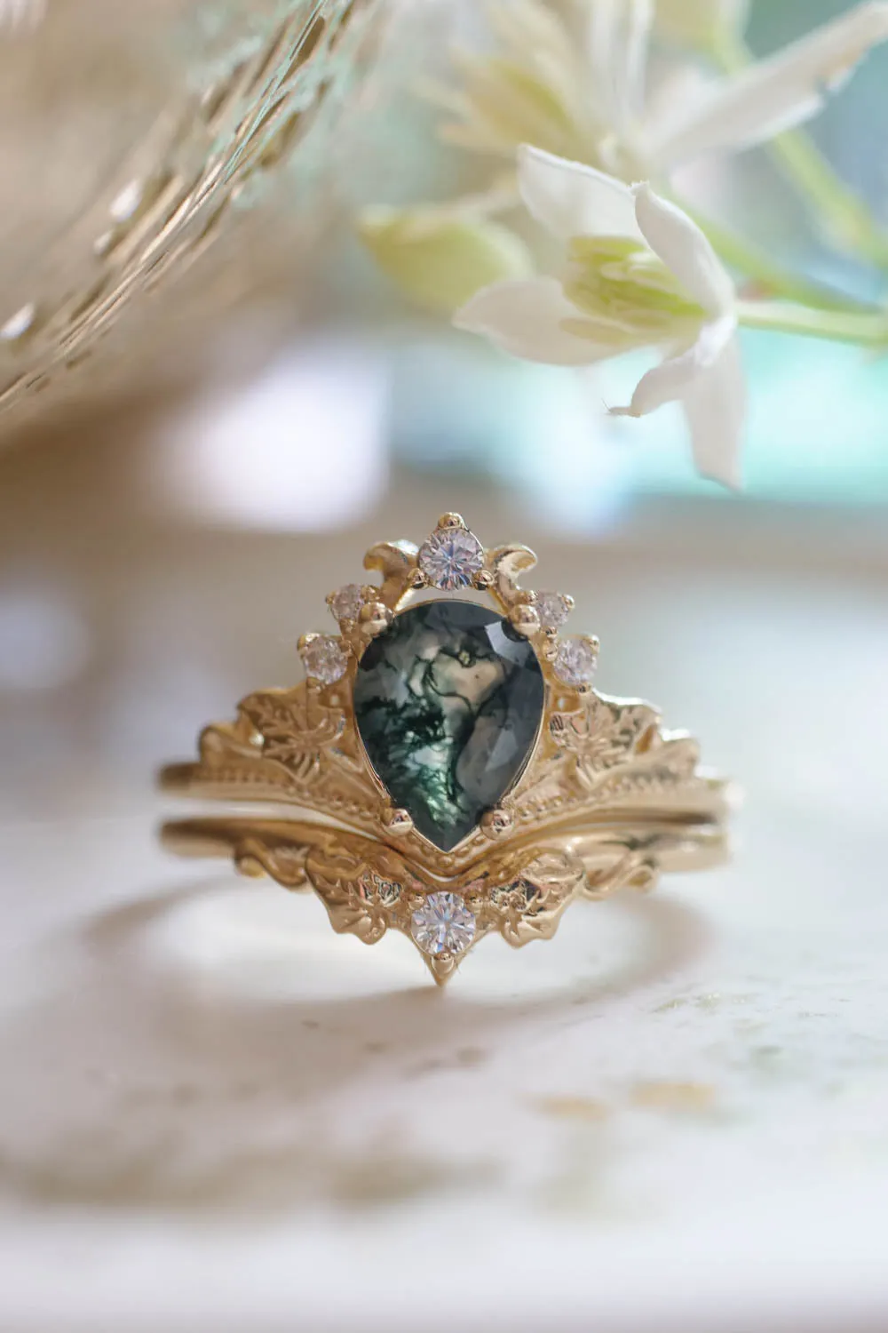 Ariadne | bridal ring set, pear cut 8x6 mm gemstone setting