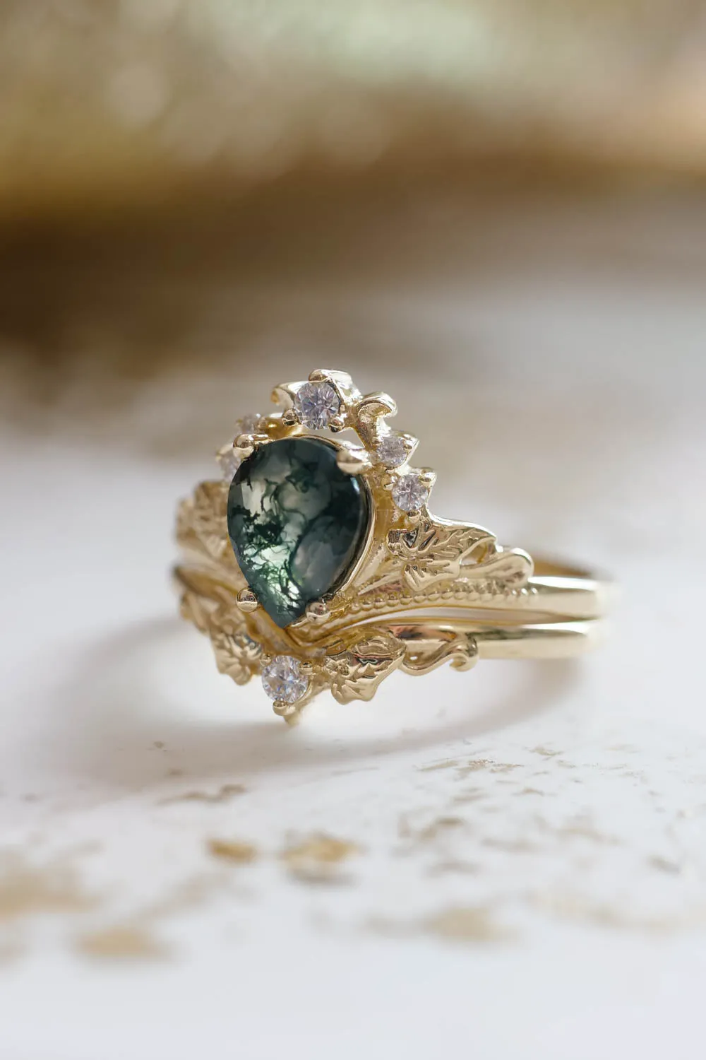 Ariadne | bridal ring set, pear cut 8x6 mm gemstone setting