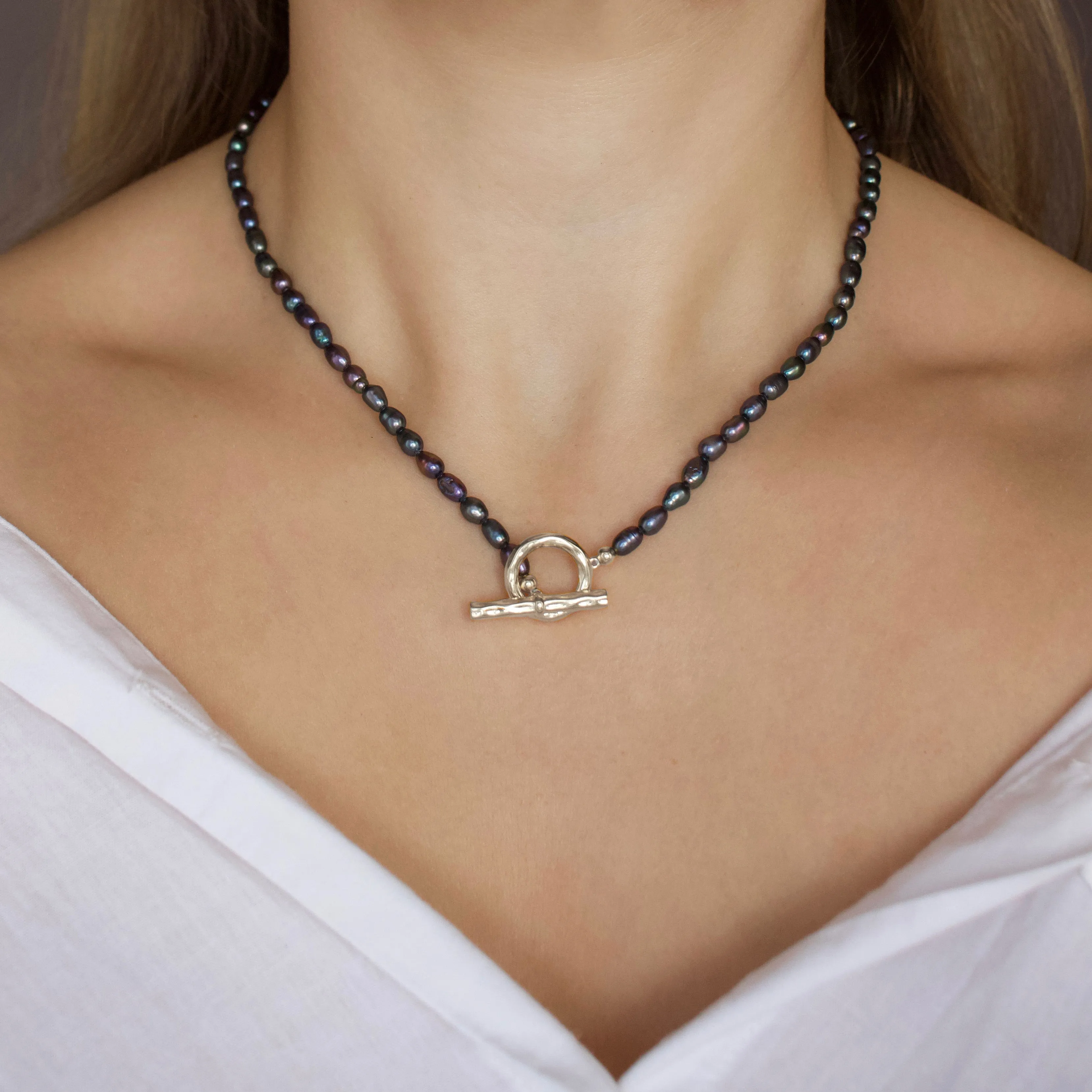 Black Pearl T-bar Necklace