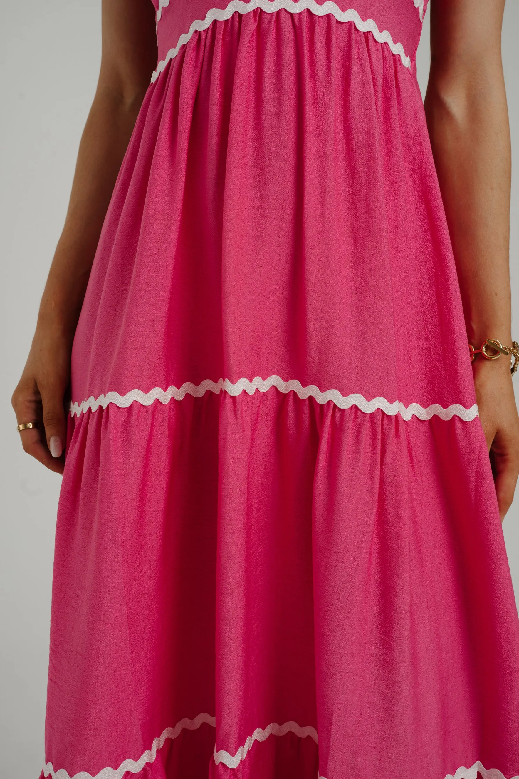 Caitlyn V-Neck Sun Dress In Fuchsia