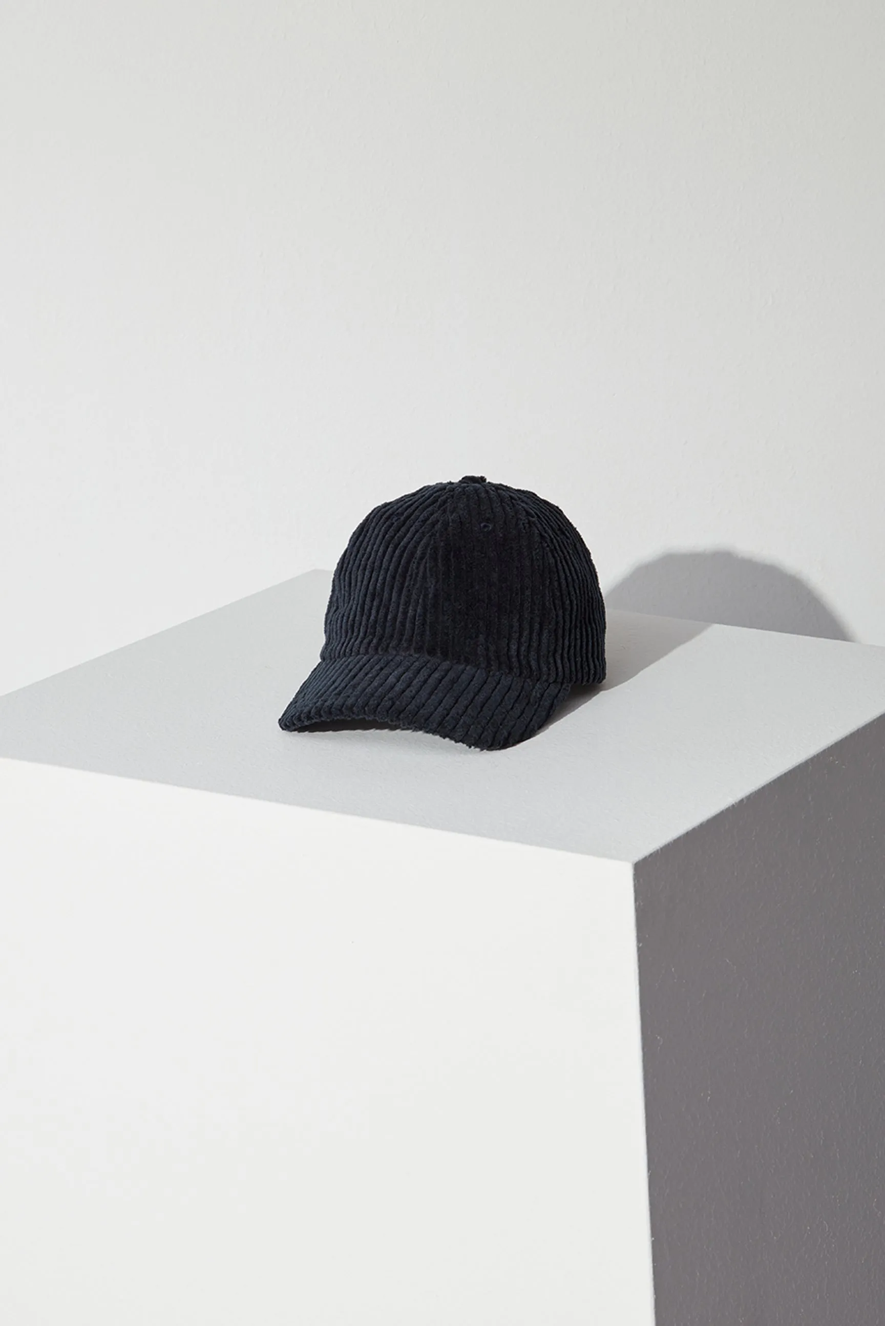 Caton Cotton Hat in Navy