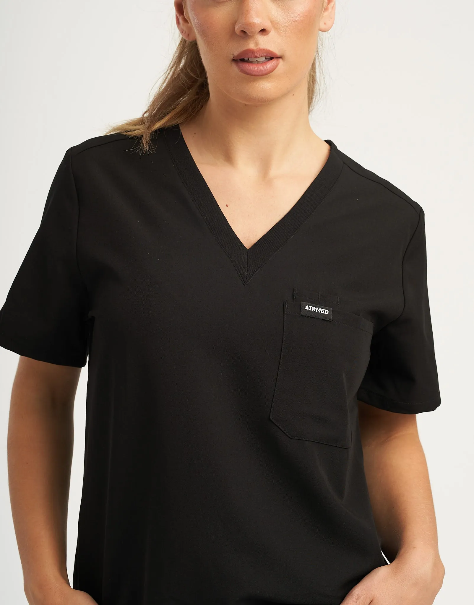 Essential One Pocket V Neck Scrub Top - Black