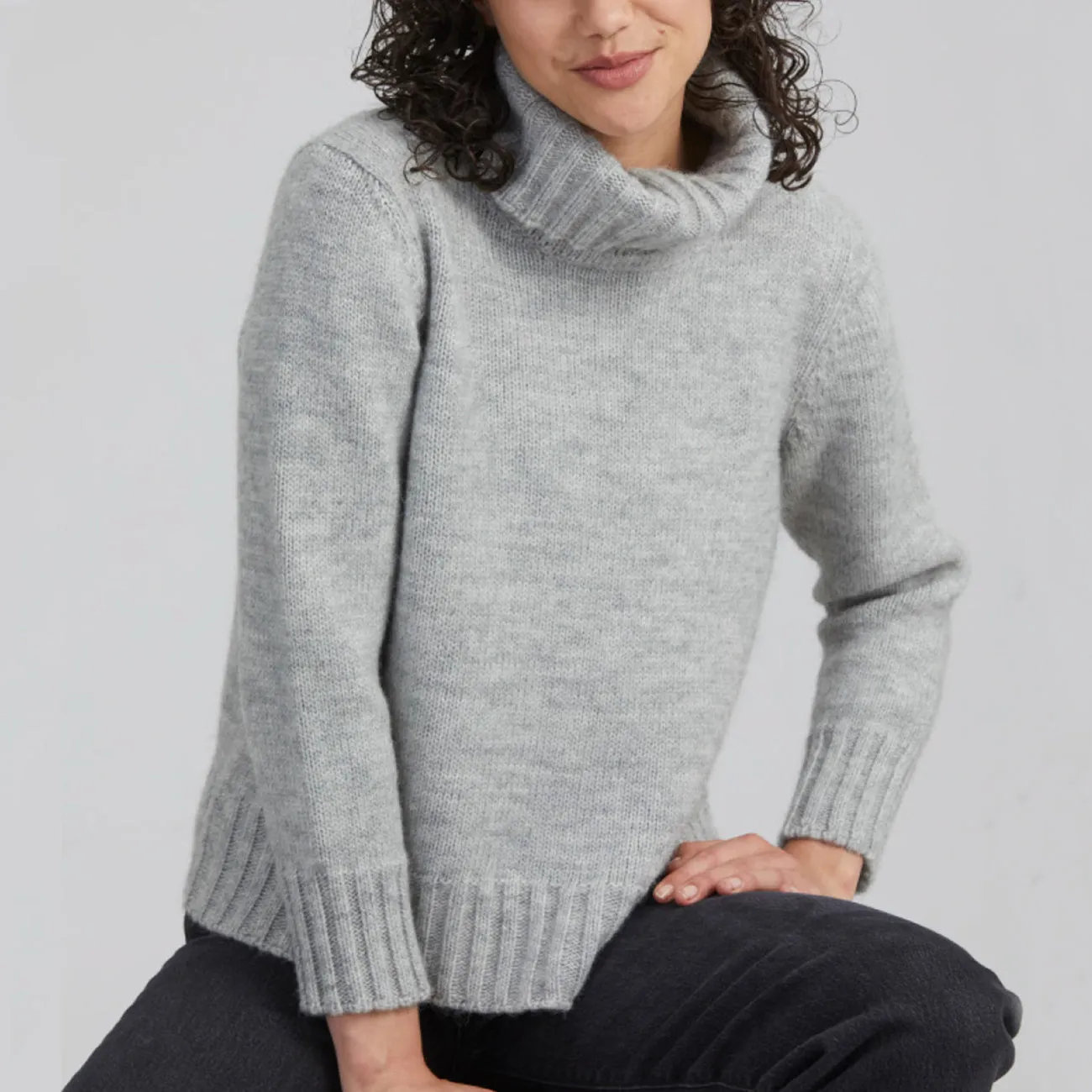 FUNNEL NECK JUMPER SOFT GREY