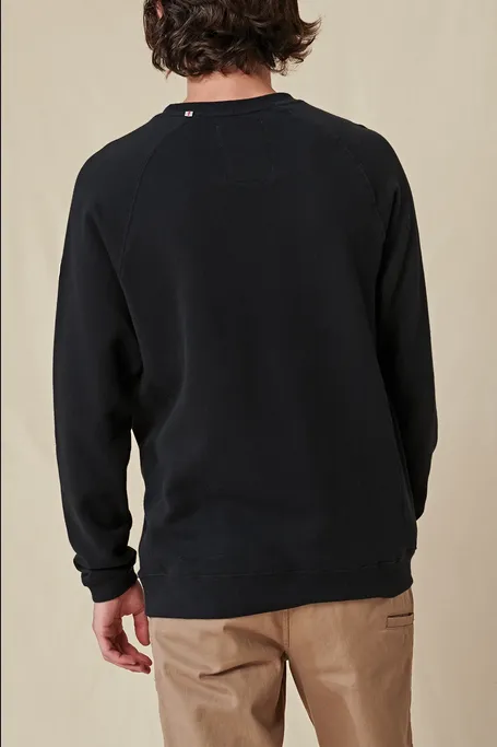 Globe Traveler Crew men's crewneck sweatshirt GB02003000BLK black 