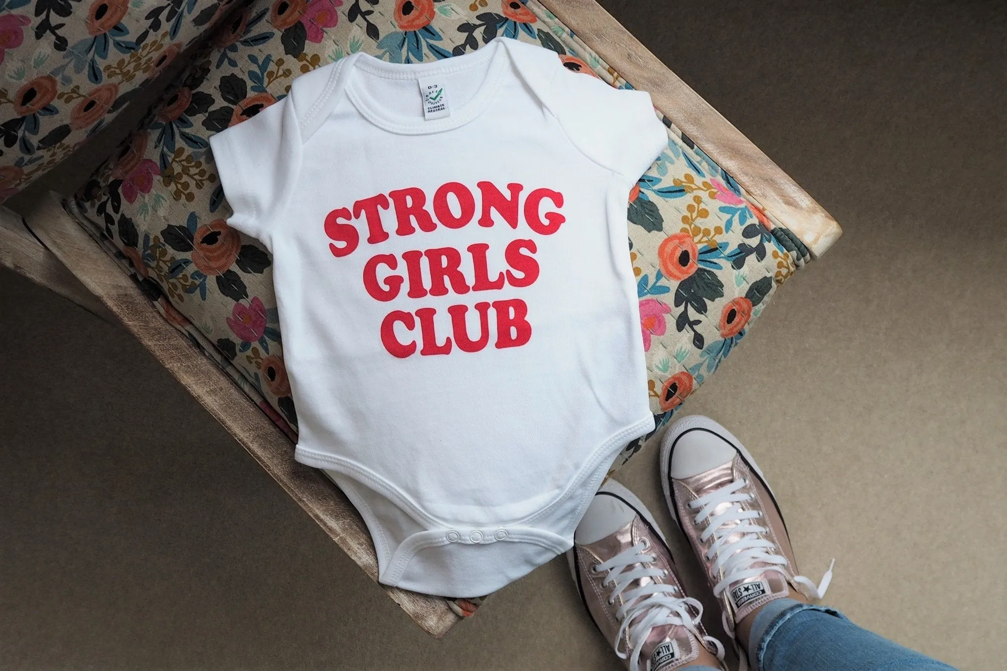 MUTHA.HOOD - Strong Little Baby Grow