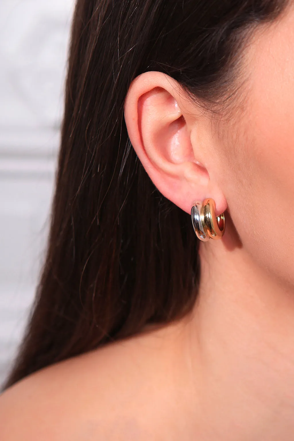 PAIR OF DUAL GOLD HUGGIE HOOP EARRINGS